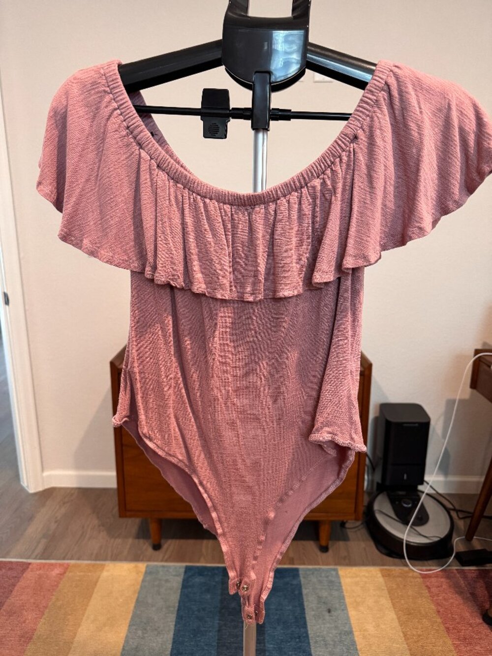 Harlowe & Graham Dusty Pink Off The Shoulder Ruffle Bodysuit Large